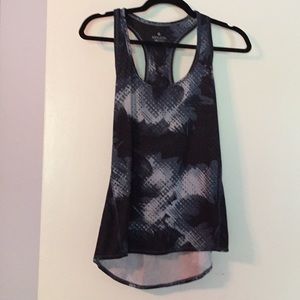 Athleta Black/Blue Top Size Small